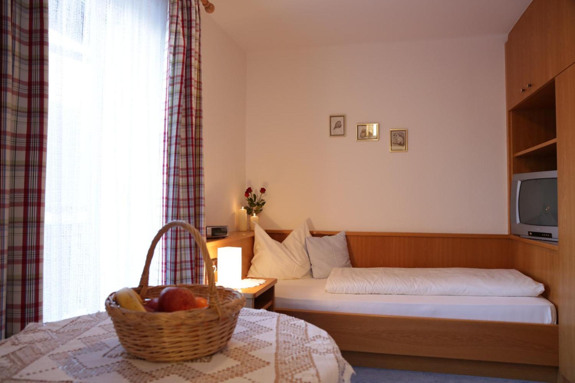 Gaestehaus Luise Waidring Camera foto